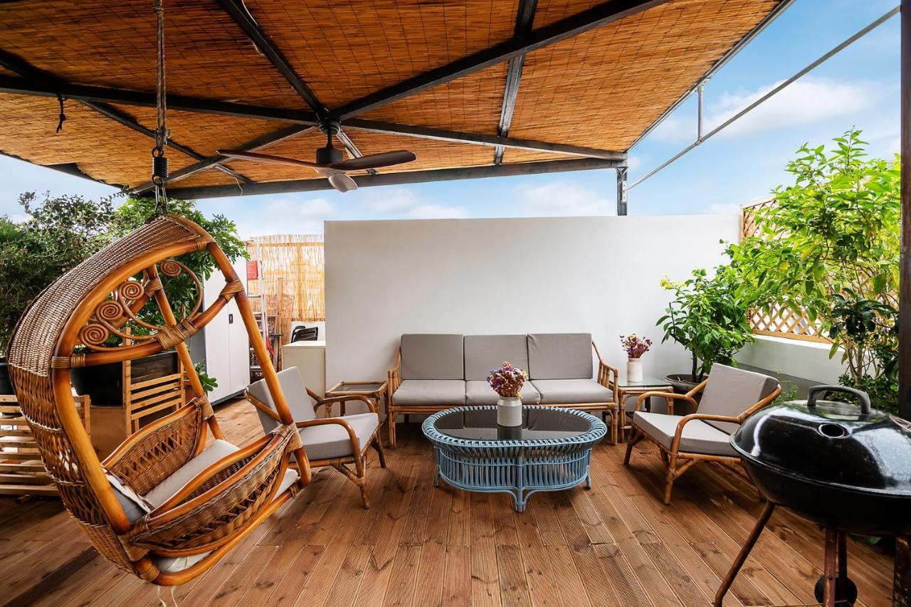Unique Solar Penthouse With Jacuzzi And Sauna In Central เอเธนส์ ภายนอก รูปภาพ